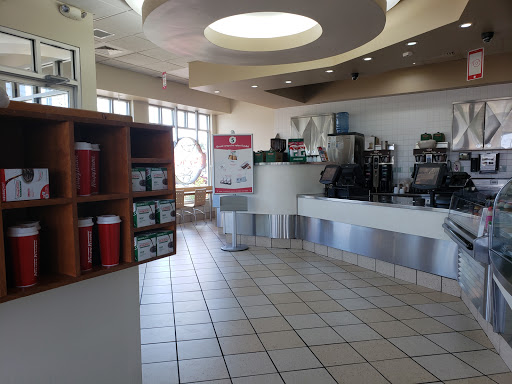 Bakery «Krispy Kreme Doughnuts», reviews and photos, 208 W 14 Mile Rd, Troy, MI 48083, USA