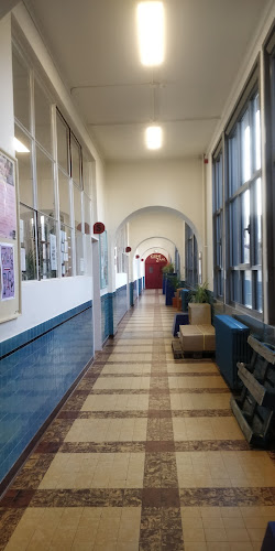 Academie Deurne - School