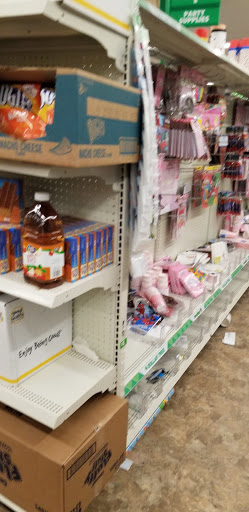 Dollar Store «Dollar Tree», reviews and photos, 125 Essex St, Maywood, NJ 07607, USA