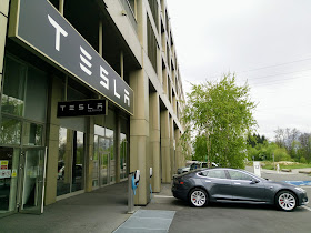 Tesla Store & Service Center