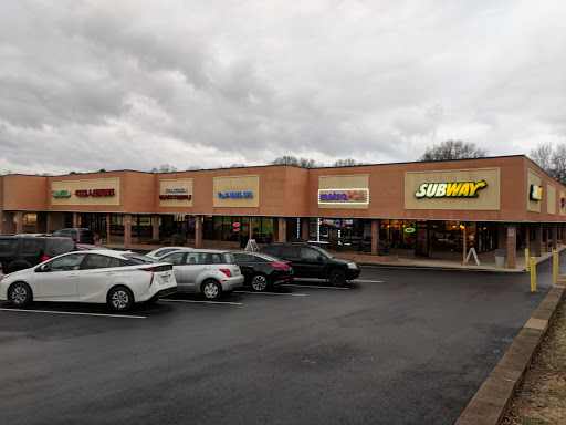 Laundromat «Village Oaks Coin Laundry», reviews and photos, 2510 Little Rock Rd, Charlotte, NC 28214, USA