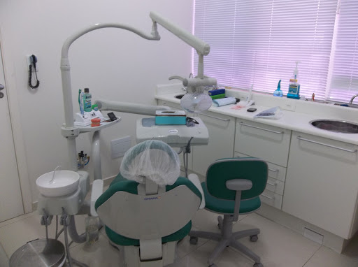 Logo da empresa - ARIS odontologia