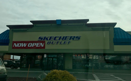 SKECHERS Warehouse Outlet