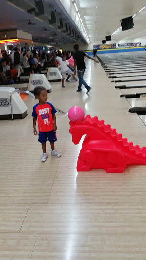 Bowling Alley «Thunderbowl Lanes», reviews and photos, 4200 Allen Rd, Allen Park, MI 48101, USA