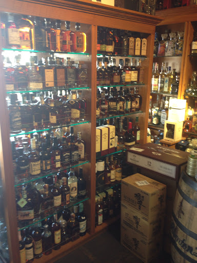 Liquor Store «Old Oaks Liquor», reviews and photos, 3006 Thousand Oaks Blvd, Thousand Oaks, CA 91362, USA