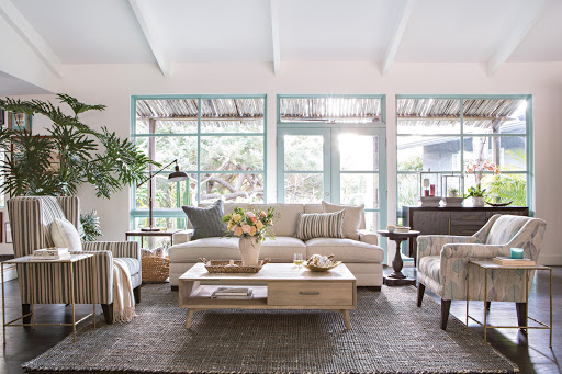 Furniture Store «Living Spaces - Glendale, AZ», reviews and photos, 6767 W Bell Rd, Glendale, AZ 85308, USA