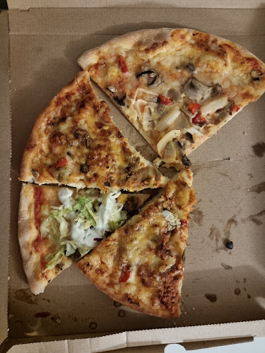 Anmeldelser af Lyngens Pizza i Køge - Pizza