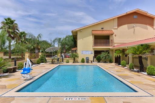 Americas Best Value Inn & Suites Alvin Houston image 1