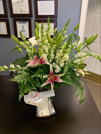 Florist «The Best Little Flower Shop In Roswell», reviews and photos, 10800 Alpharetta Hwy #228, Roswell, GA 30076, USA