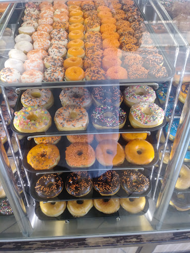 Donut Shop «Yum Yum Donuts», reviews and photos, 12821 Valley View Ave, La Mirada, CA 90638, USA