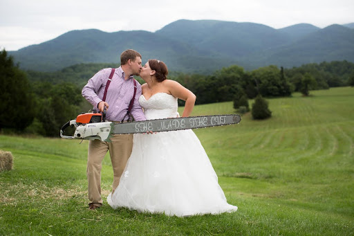 Bridal Shop «Proms Pageants & Pretty Things», reviews and photos, 5325 Peters Creek Rd, Roanoke, VA 24019, USA