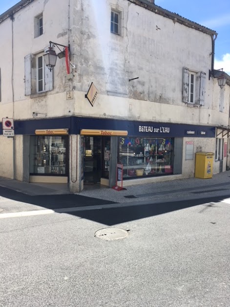 Tabac Bateau Sur L'eau Saint-Savinien