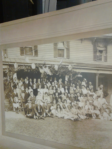 Antique Store «The Antique & Thrift Shop», reviews and photos, 100 Sunrise Hwy, Valley Stream, NY 11581, USA