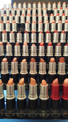 Cosmetics Store «MAC Cosmetics», reviews and photos, 262 Crocker Park Blvd, Westlake, OH 44105, USA