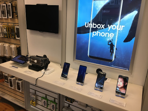 Cell Phone Store «Verizon Authorized Retailer - Wireless Zone», reviews and photos, 86 Purchase St, Rye, NY 10580, USA