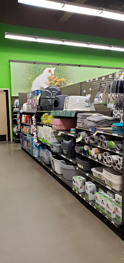 Pet Supply Store «Petco Animal Supplies», reviews and photos, 3000 Gateway St #220, Springfield, OR 97477, USA