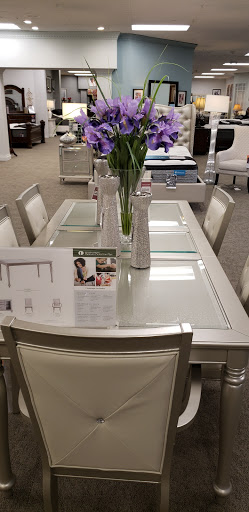 Furniture Store «Raymour & Flanigan Furniture and Mattress Store», reviews and photos, 275 Glen Cove Rd, Carle Place, NY 11514, USA