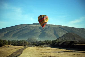 Flying Pictures de México Vuelos en Globos Aerostáticos en Teotihuacán image