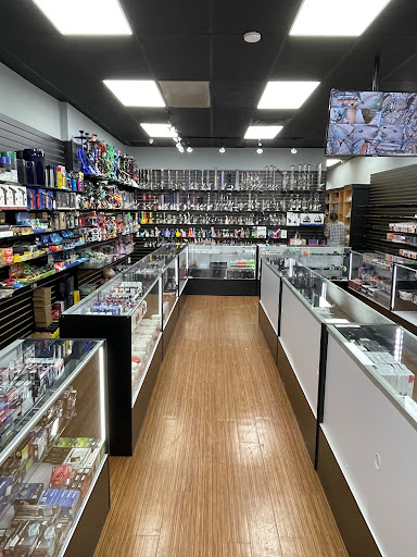 Lulu’s Smoke Shop