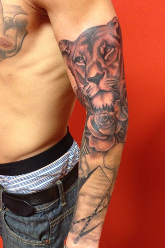 Tattoo Shop «Studio Seven Design LLC», reviews and photos, 1324A Main St, Cincinnati, OH 45202, USA