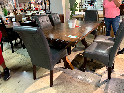 Outlet Store «Rooms To Go Outlet Furniture Store - Norcross», reviews and photos, 6288 Dawson Blvd, Norcross, GA 30093, USA