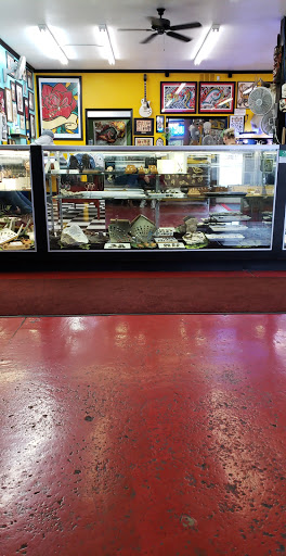 Tattoo Shop «Red Room Tattoo», reviews and photos, 231 Nord Ave, Chico, CA 95928, USA