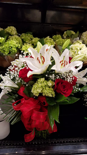 Grocery Store «Quality Food Center», reviews and photos, 1009 Monroe Ave, Enumclaw, WA 98022, USA