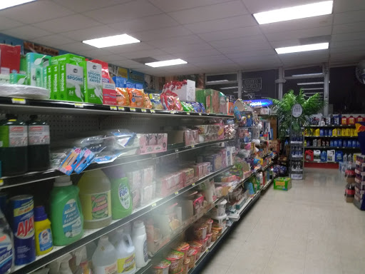 Convenience Store «Express Mart», reviews and photos, 998 S State St, Ukiah, CA 95482, USA