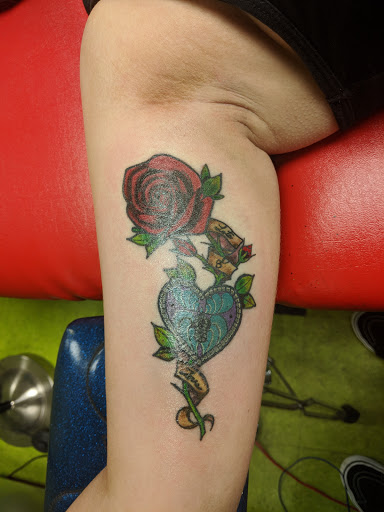 Tattoo Shop «Alternative Tattoo», reviews and photos, 613 Hilltop Rd, Curtis Bay, MD 21226, USA