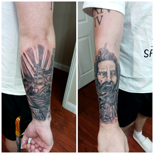 Explore hang loose tattoo ideas, creative tattoo ideas in Pittsburg, available at NeonMoon Tattoo