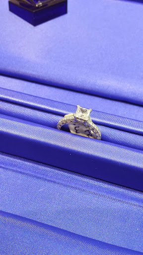 Jewelry Store «Hannoush Jewelers», reviews and photos, 50 Holyoke St, Holyoke, MA 01040, USA