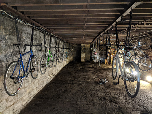 Bicycle Repair Shop «Bike Couriers Bike Shop», reviews and photos, 107 W Market St, Louisville, KY 40202, USA