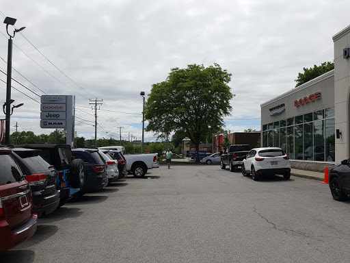 Used Car Dealer «Dutchess Chrysler Jeep Dodge», reviews and photos, 2285 South Rd, Poughkeepsie, NY 12601, USA