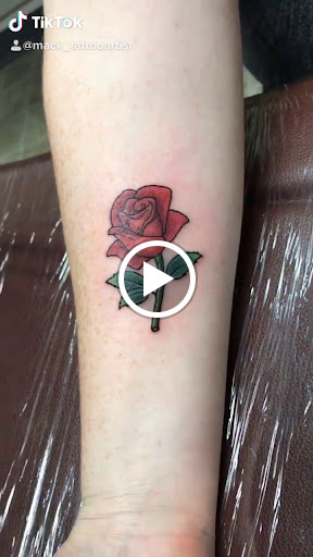 Explore mother daughter flower tattoo ideas, creative tattoo ideas in Dallas, available at Fly Ink, Inc.