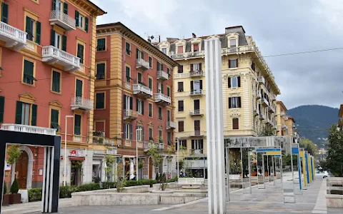 Piazza Giuseppe Verdi image