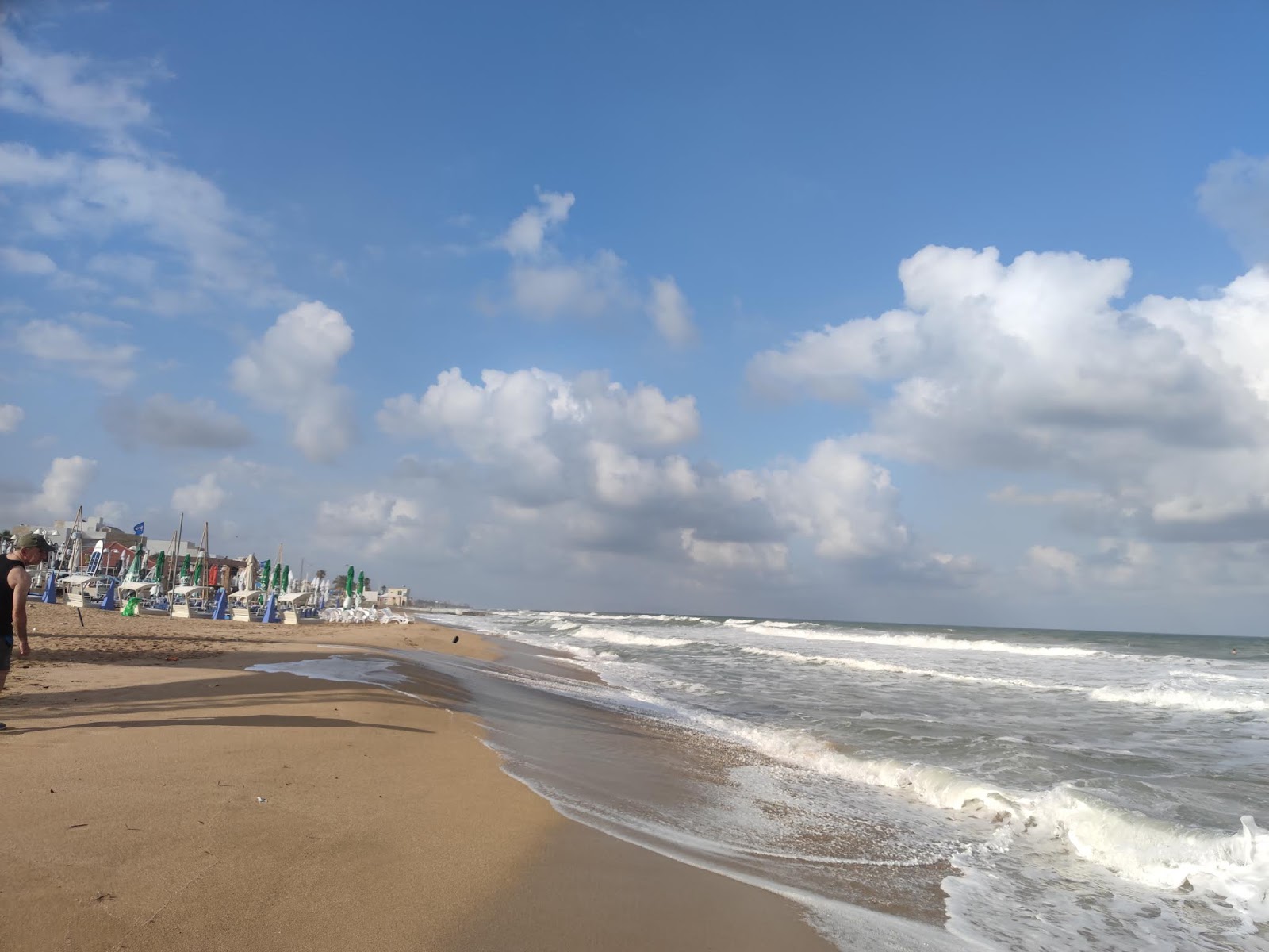 Sokolov beach'in fotoğrafı geniş plaj ile birlikte