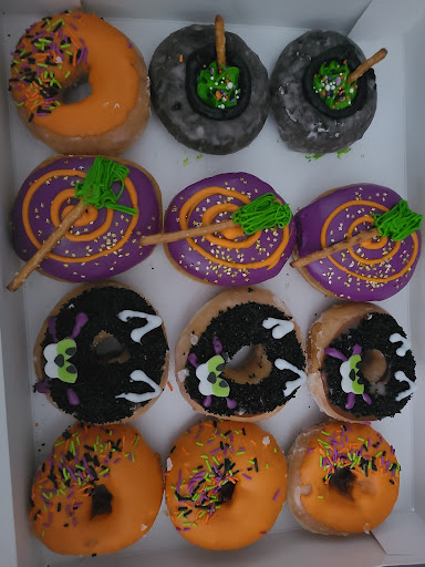 Donut Shop «Krispy Kreme», reviews and photos, 4198 Hacks Cross Rd, Memphis, TN 38125, USA