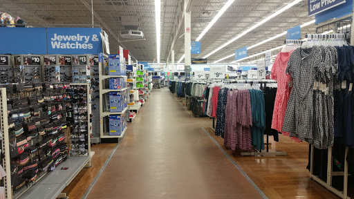 Department Store «Walmart Supercenter», reviews and photos, 1201 29th St SE, Watertown, SD 57201, USA