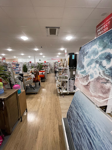 Department Store «HomeGoods», reviews and photos, 1087 Old Country Rd, Riverhead, NY 11901, USA