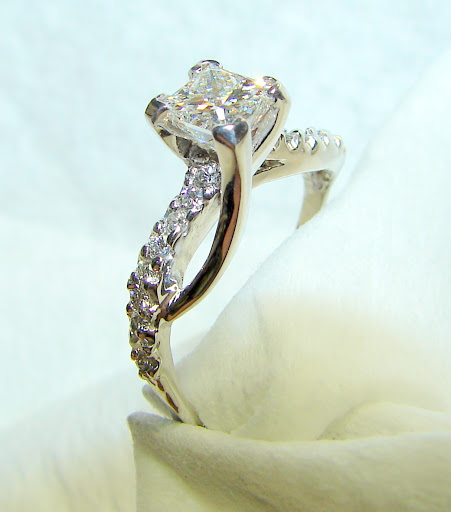 Design «Jjanusz Custom Jewelry Design», reviews and photos, 2500 W Higgins Rd, Hoffman Estates, IL 60169, USA