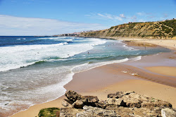 Photo de Foz do Lizandro avec rivage droit, long