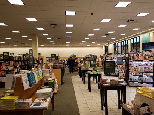 Book Store «Barnes & Noble», reviews and photos, 1245 NY-300, Newburgh, NY 12550, USA