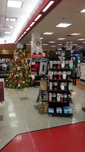 Appliance Store «P.C. Richard & Son», reviews and photos, 2095 Expy Drive N, Hauppauge, NY 11788, USA