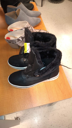 Department Store «T.J. Maxx», reviews and photos, 14 Candlewood Lake Rd, Brookfield, CT 06804, USA