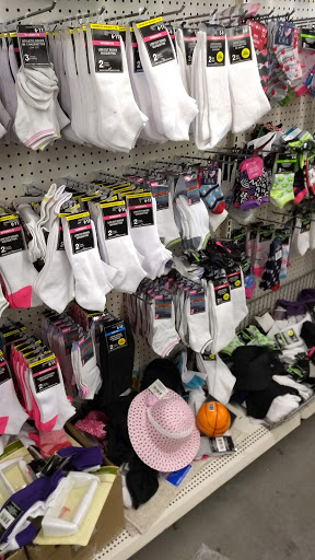 Dollar Store «Dollar Tree», reviews and photos, 31 Furlong Dr g, Revere, MA 02151, USA