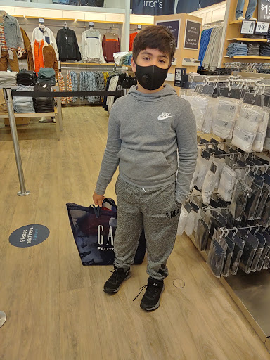 Clothing Store «Gap Outlet», reviews and photos, 10 Farber Dr, Bellport, NY 11713, USA