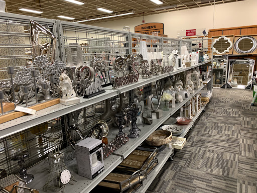 Shopping Mall «Middlesex Mall», reviews and photos, 6747 Hadley Rd, South Plainfield, NJ 07080, USA