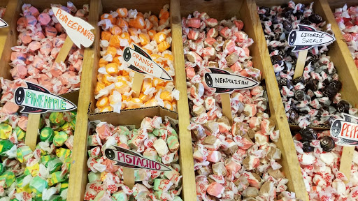 Candy Store «Rocket Fizz Raleigh», reviews and photos, 5017 Falls of Neuse Rd, Raleigh, NC 27609, USA