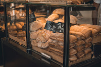 Vitrine du Restaurant servant le petit-déjeuner Fournil de Pierre à Toulouse - n°1