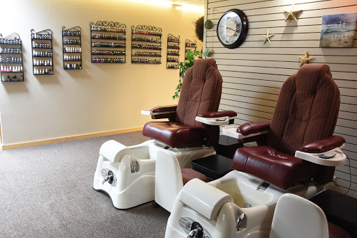 Hair Salon «Island Tropics Hair Design & Spa», reviews and photos, 126 E Division St, Shawano, WI 54166, USA